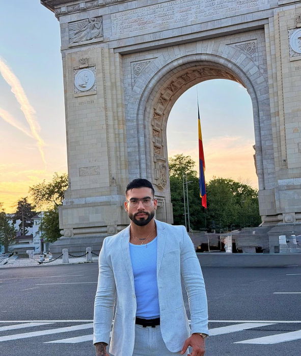 El l-a înlocuit pe Petrișor Ruge! Andreea Bălan a publicat primele imagini cu noul partener de dans
