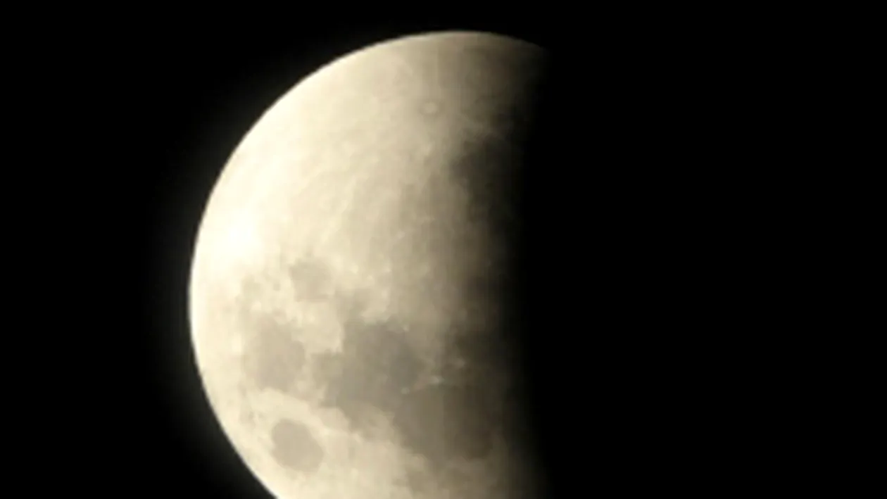 Astazi va avea loc ultima eclipsa de luna din Romania!