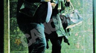 Patronul firmei Leonardo, in tandreturi cu o satena misterioasa. Frumoasa si milionarul