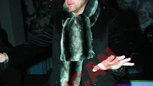 Il bat mar pe Botezatu!