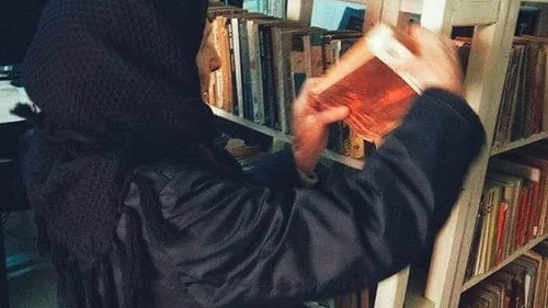 Emoționant. Povestea Mariei Cazacu, femeia care la 95 de ani citește cărți fără ochelari. Trimisă la muncă din copilărie, acum e fan romane polițiste