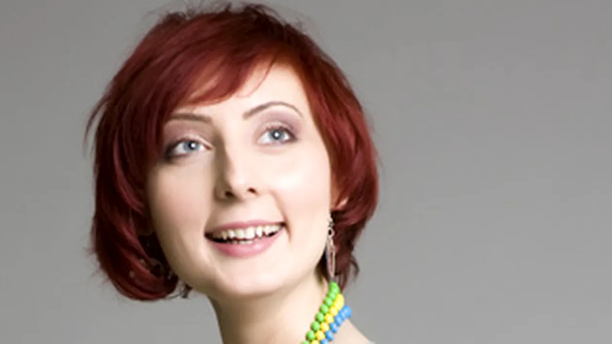 Am aflat cine e tanara misterioasa care a cantat cu Liviu Varciu! Vezi cine e!