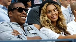 Beyonce este o mama extrem de grijulie! Fiica ei are sase bone si i se schimba scutecul in fiecare ora!