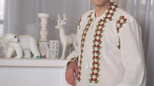 Un solist de muzică populară s-a despărțit de parteneră cu scurt timp înainte de nuntă! Ce i-a făcut logodnica