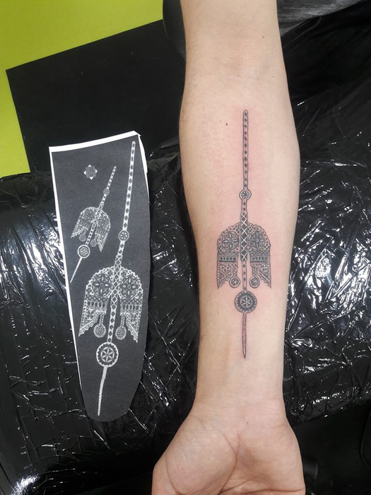 Karym și-a făcut un tatuaj în memoria tatălui său, care a murit din cauza bolii care a răpus-o pe Denisa Răducu. Ce și-a desenat și simbolizează