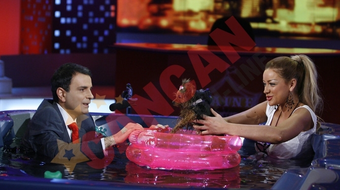 Lucian Mandruta nu a avut loc in jacuzzi de picioarele Biancai Dragusanu