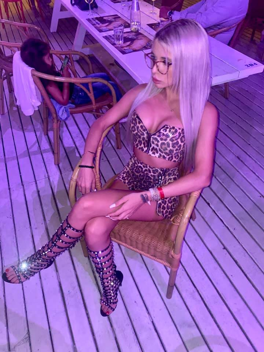 Lavinia Cazacu este însărcinată în cinci luni cu nimeni altul decât celebrul Cătălin Cazacu