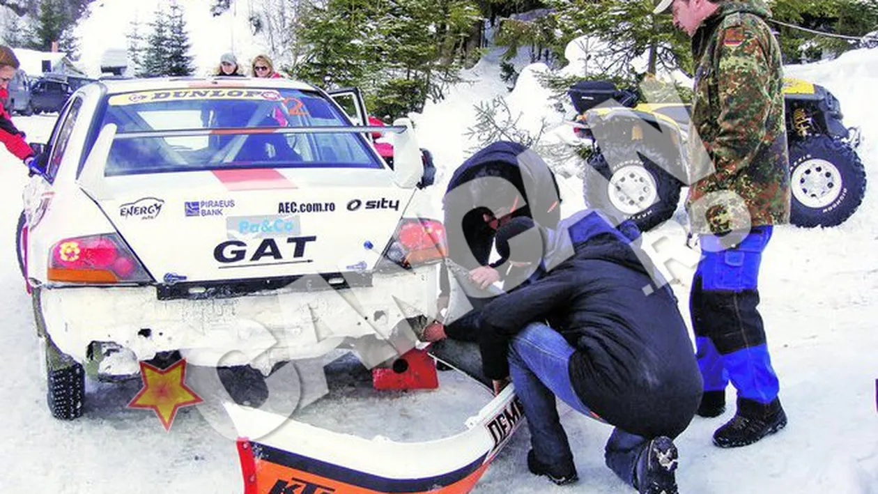 A participat la Raliul Zapezii cu un bolid de imprumut. Casuneanu Jr. i-a busit masina lui Tatoiu