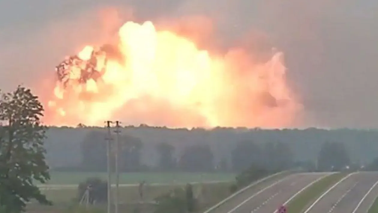 Trei explozii la o fabrică de cosmetice! Cel puţin 20 de persoane rănite