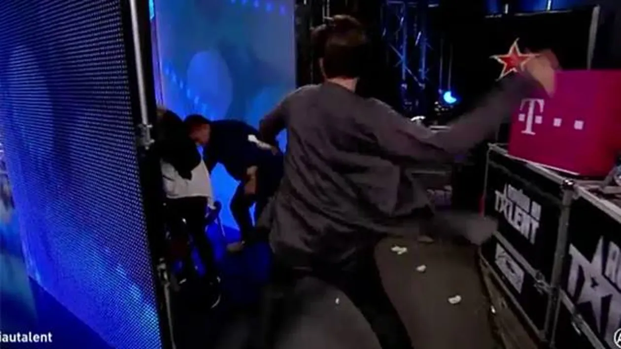 Bataie in culise la Romanii au talent! Ce s-a intamplat cand acest concurent a urcat pe scena