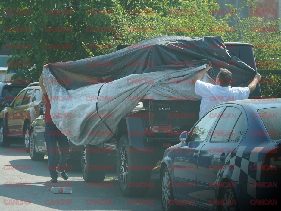 Bolidul a fost acoperit cu o prelată