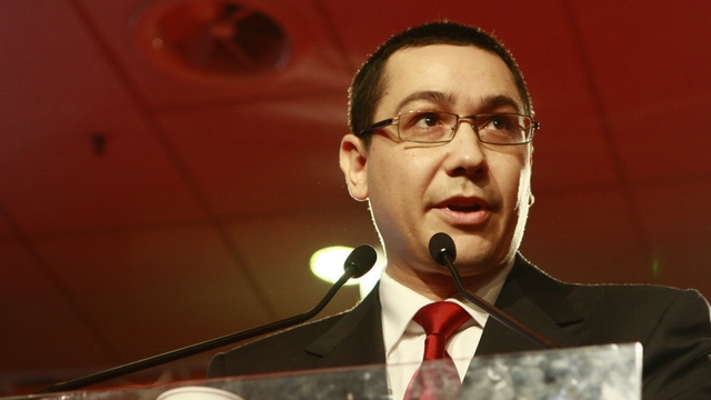 Premierul Victor Ponta va dona sange vineri, in Tulcea: "E o campanie mai necesara decat cea cu gheata turnata in cap"