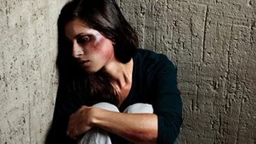 Mii de femei au protestat in Turcia, impotriva crimelor de onoare si a violentelor