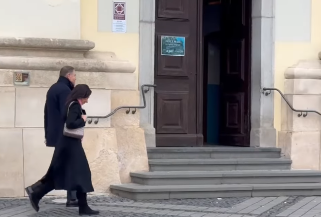 Unde a fost văzut Klaus Iohannis, după ce a devenit șomer. Prima apariție în public după ce a demisionat din funcția de șef de stat