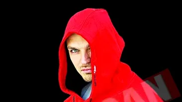 Puya s-a apucat de vandut haine