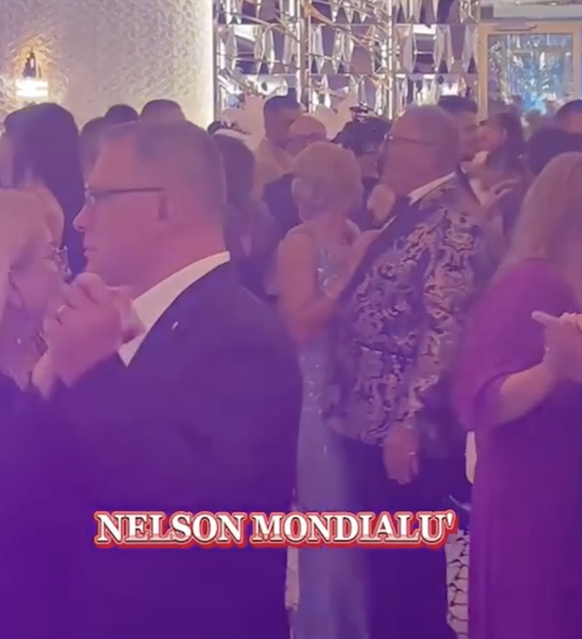 Ce mamă are Livian Pop! Soția lui Nelson Mondialu’ a atras toate privirile la nunta fiului ei. VIDEO