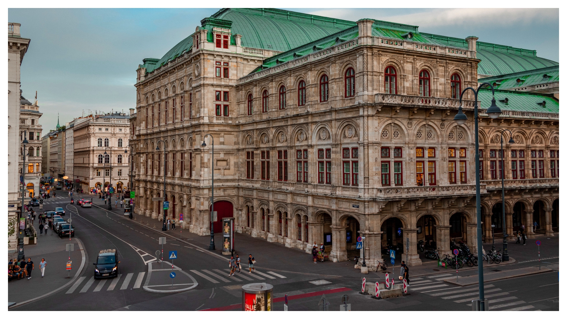 Capitala europeană unde uiți de temperaturile sufocante și explorezi străzi spectaculoase pe jos