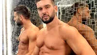 Pe jumătate dezbrăcat, Dorian Popa, selfie HOT în oglindă! Mesajul transmis despre o poziție din timpul unei partide de amor