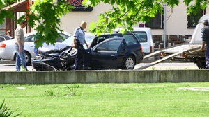 Traficul pe DN1 a fost blocat din pricina unui accident. Dauna totala pentru doua masini lovite frontal !
