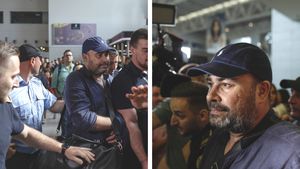 Darius Vâlcov, condamnat definitiv la 6 ani de închisoare cu executare, a ajuns în România. Fostul ministru va fi dus la Penitenciarul Rahova