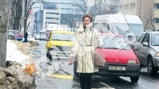 Pazea, "zbirul" Antenei 3 si-a luat sosea! Dana Grecu se impune si in trafic!
