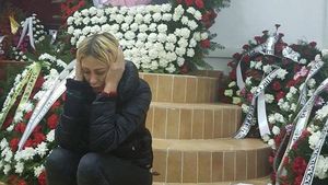 Dezvăluiri cutremurătoare. Ce a făcut iubita lui Maharu la înmormântare: îl pupa pe frunte și...