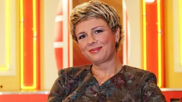 Teo Trandafir recunoaste ca este o profa exigenta. Da! Sunt rea pentru ca la sfarsit cursantii spun ca au facut scoala cu mine!