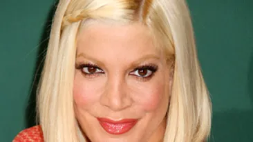 ACASA LA Tori Spelling! Va vine sa credeti ca s-a plictisit de vila ei de 2,65 milioane de dolari?