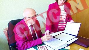 Le recita poezii subalternilor