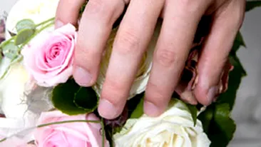 Inedit! Nunta pe aeroport. Mireasa a pregatit totul fara stirea mirelui