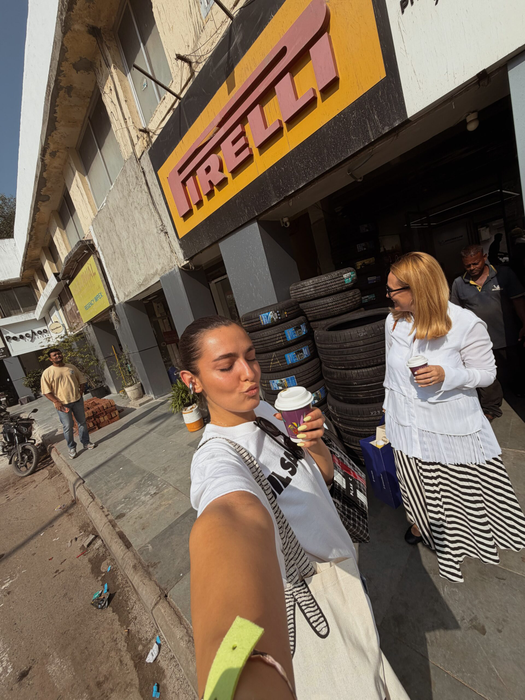 Vedeta de la PRO TV care a vizitat-o pe Iulia Vântur în India: ”Nu știam la ce să mă aștept”