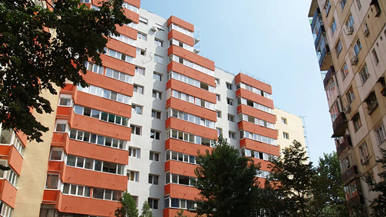 Tragedie în Capitală! O tânără a cazut de la etajul 10 dintr-un bloc din Drumul Taberei