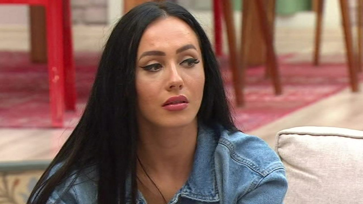 Ella de Puterea Dragostei s-a logodit! Cum arată viitorul ei soț: ”Ne simțim tare bine împreună”