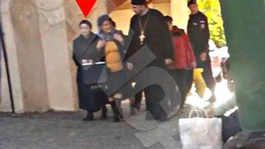Strigator la cer! Mama lui Gigi a facut “blat” la moaste! CANCAN.RO are imaginile!