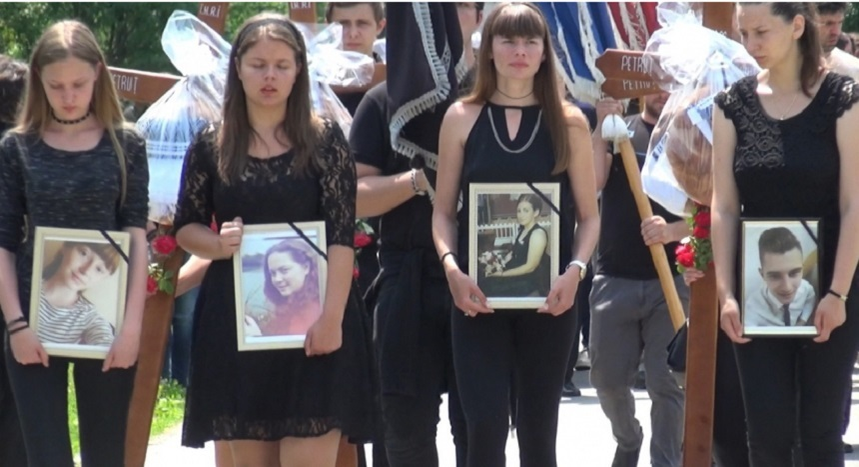 Cei patru fraţi au fost înmormântaţi în această luni (sursă foto: Observator.tv)