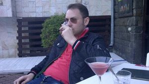 I se poate intampla chiar si lui Andrei Versace! Vezi ce a patit celebrul crai de Dorobanti, in timp ce se plimba prin mall! VIDEO