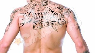 Alex Velea si-a tatuat portretul lui Smiley pe antebrat