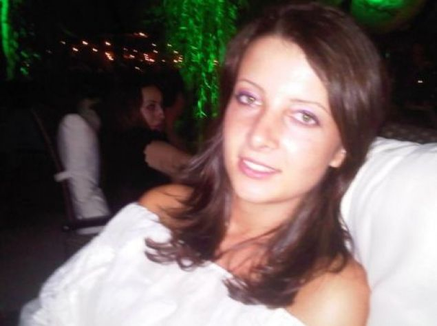 Valentina Pelinel are o soră secretă! Lavinia este frumoasă şi are gemene. Sursa foto: viva.ro