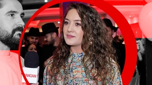 500.000 € dintr-un foc . Carmen Chindriș a dat lovitura cu melodia "Ziua-n care tu m-ai sarutat"! "Cântăm o oră, maxim..."