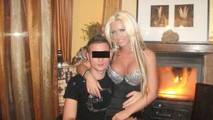 Nu si-a ales iubita dupa tiparul mamei, ci dupa cel al surorii! "Cumnata" Loredanei Chivu se poate "lua in piept" cu asistenta