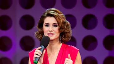 Iuliana Tudor petrece Craciunul in direct!