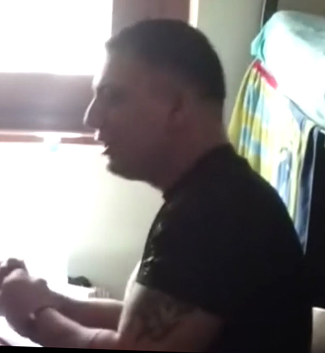 Beni Olimpia transmite LIVE pe Facebook din închisoare zi şi noapte