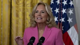 Ce gafă! Cum s-a îmbrăcat Prima Doamna la secția de vot? Alegătorii s-au uitat lung la Jill Biden