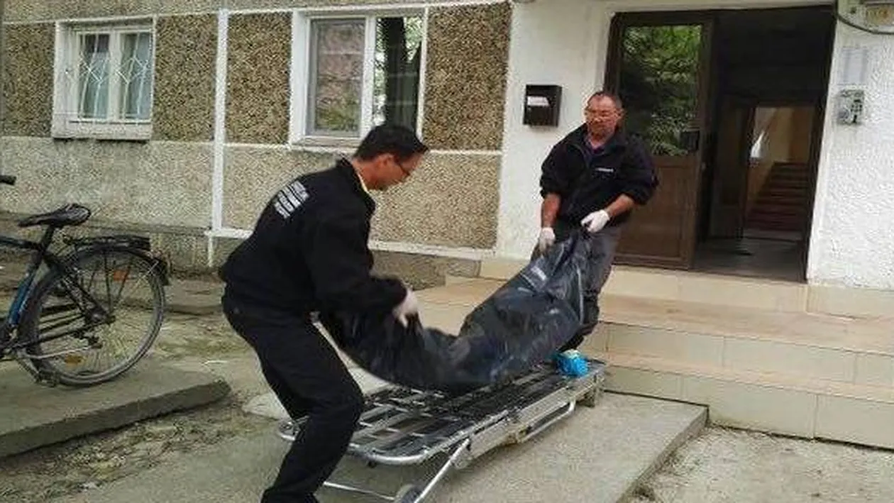 Un polițist s-a spânzurat într-o cameră de hotel din Jupiter, după ce s-a certat cu soția pe plajă! Bărbatul venise și cu cei doi copii la mare