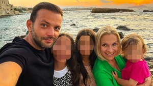 Cum arată apartamentul în care locuiește Mihai Morar. Este unul modest