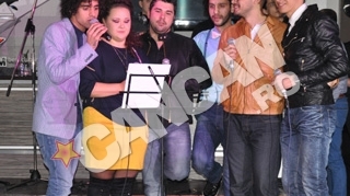 Ti-a fost dor de ei? Concurentii de la “Vocea Romaniei”, sezonul I, s-au reunit pentru un show incendiar! Vezi aici imagini memorabile!