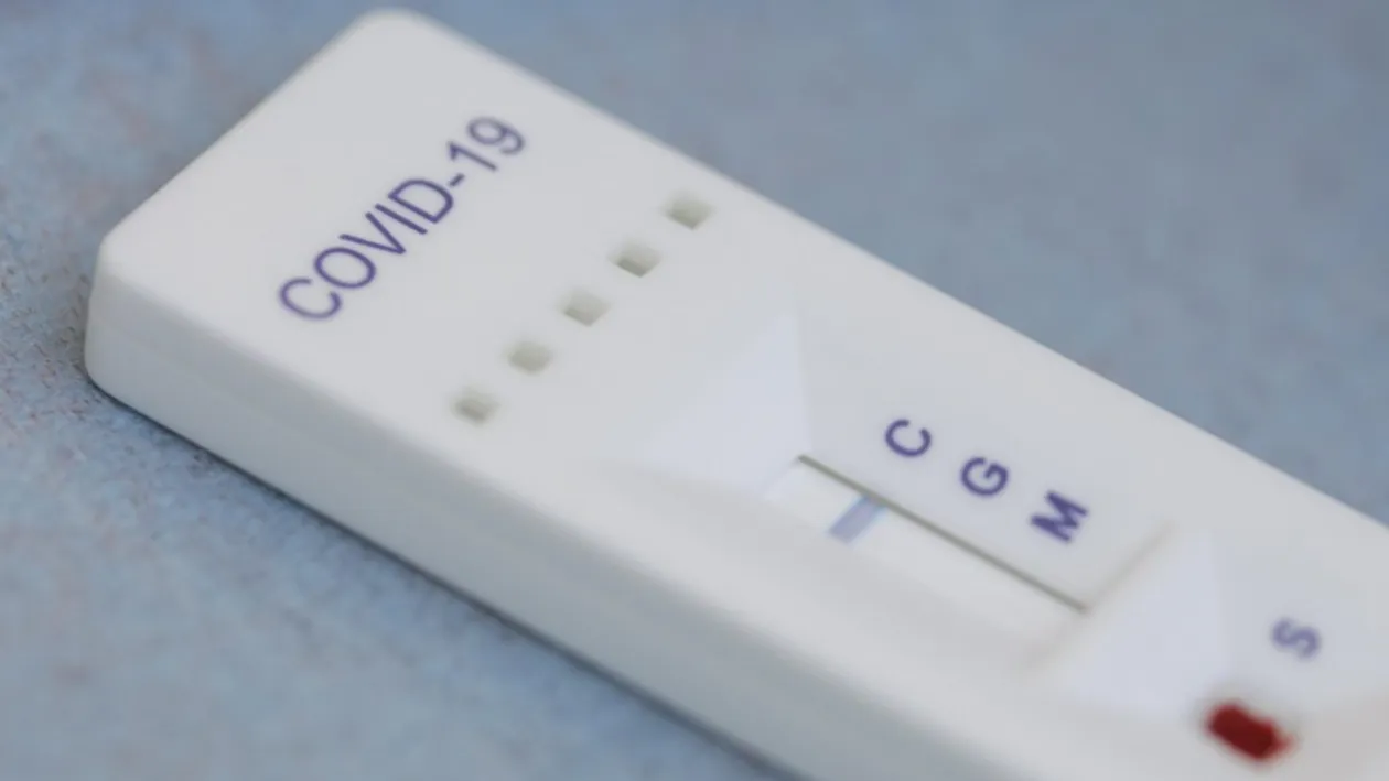 Pericolul nu a trecut! Specialiștii avertizează: Trebuie să fim pregătiți pentru al doilea val de pandemiei