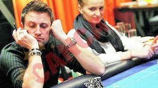 A castigat la poker