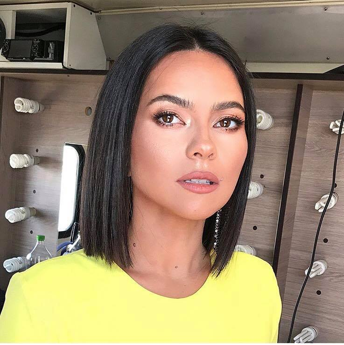 Inna, pictorial incendiar! Îndrăgita cântăreață a pozat topless, iar fanii ei sunt în delir