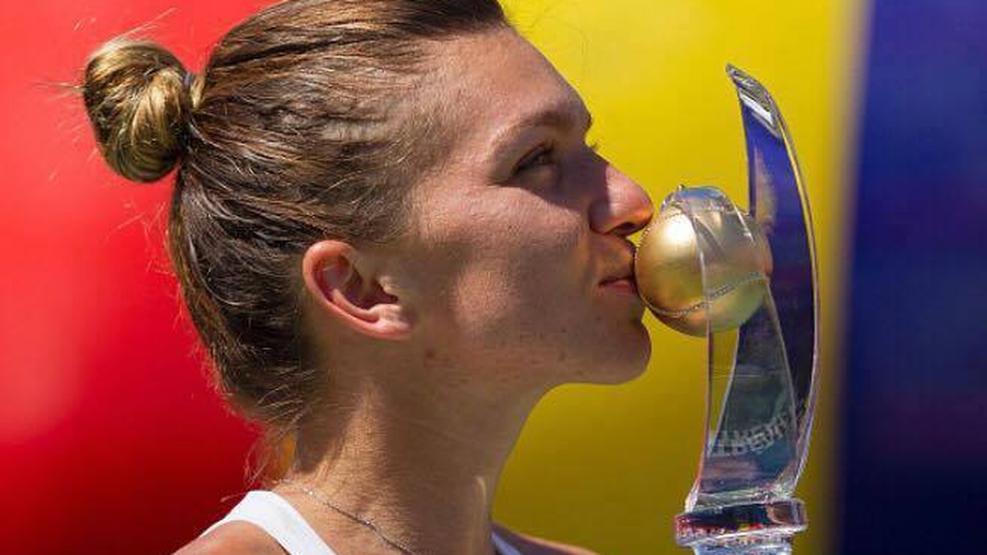 Nu o să o mai recunoşti pe Simona Halep! Ce a făcut campioana de a atras atenţia tuturor!